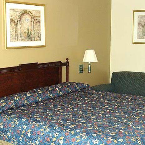 Meriwether Country Inn Warm Springs Room photo