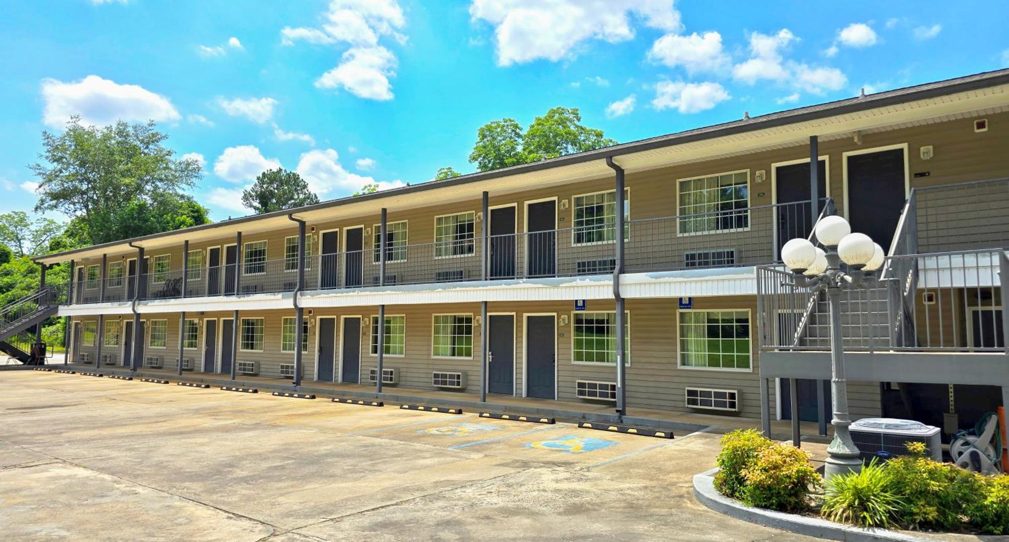 Meriwether Country Inn Warm Springs Exterior photo