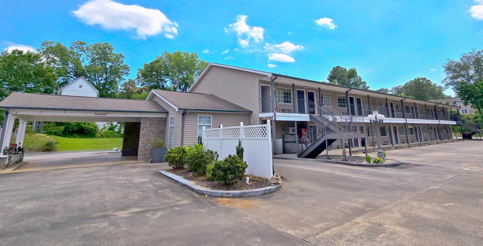 Meriwether Country Inn Warm Springs Exterior photo