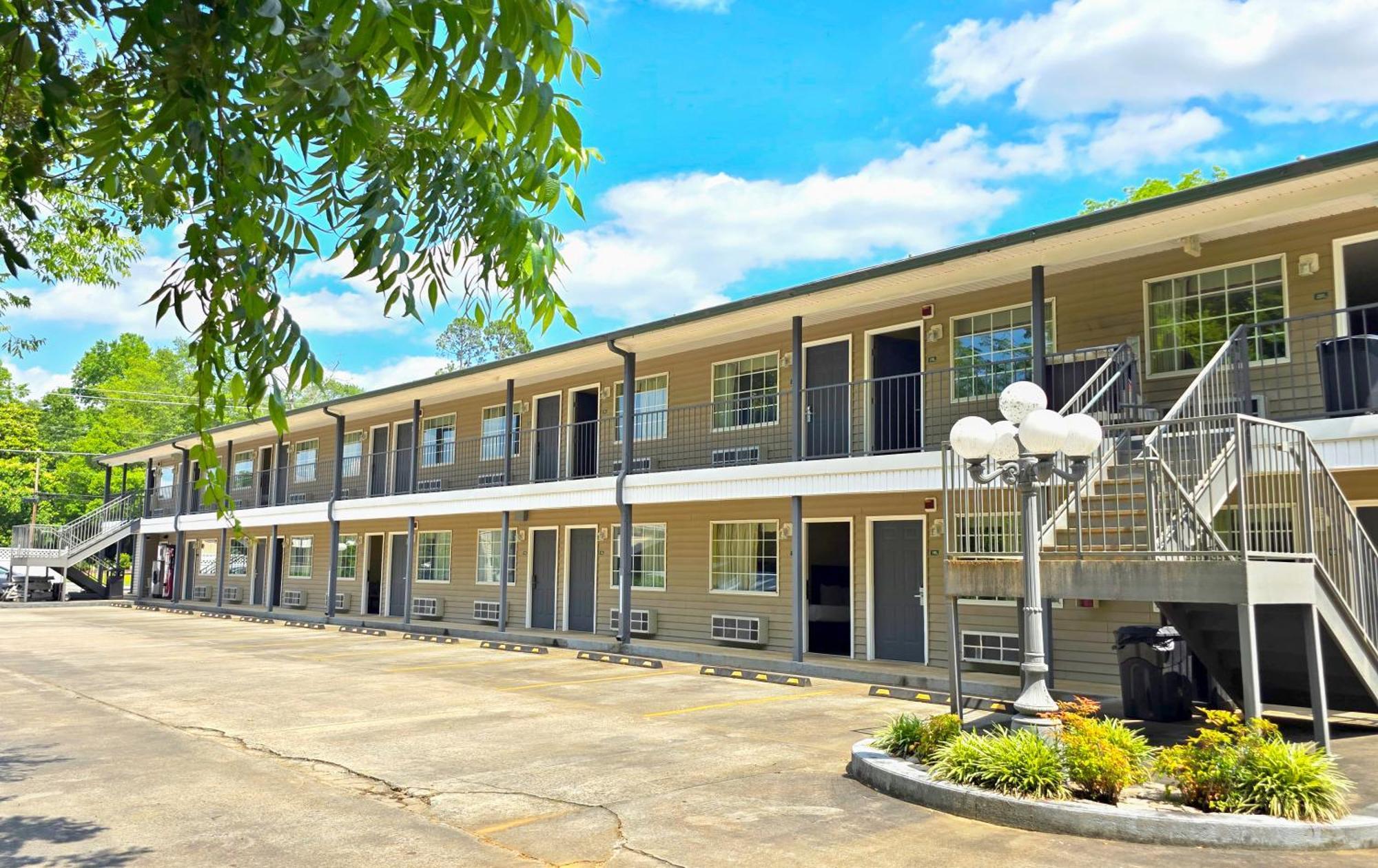 Meriwether Country Inn Warm Springs Exterior photo